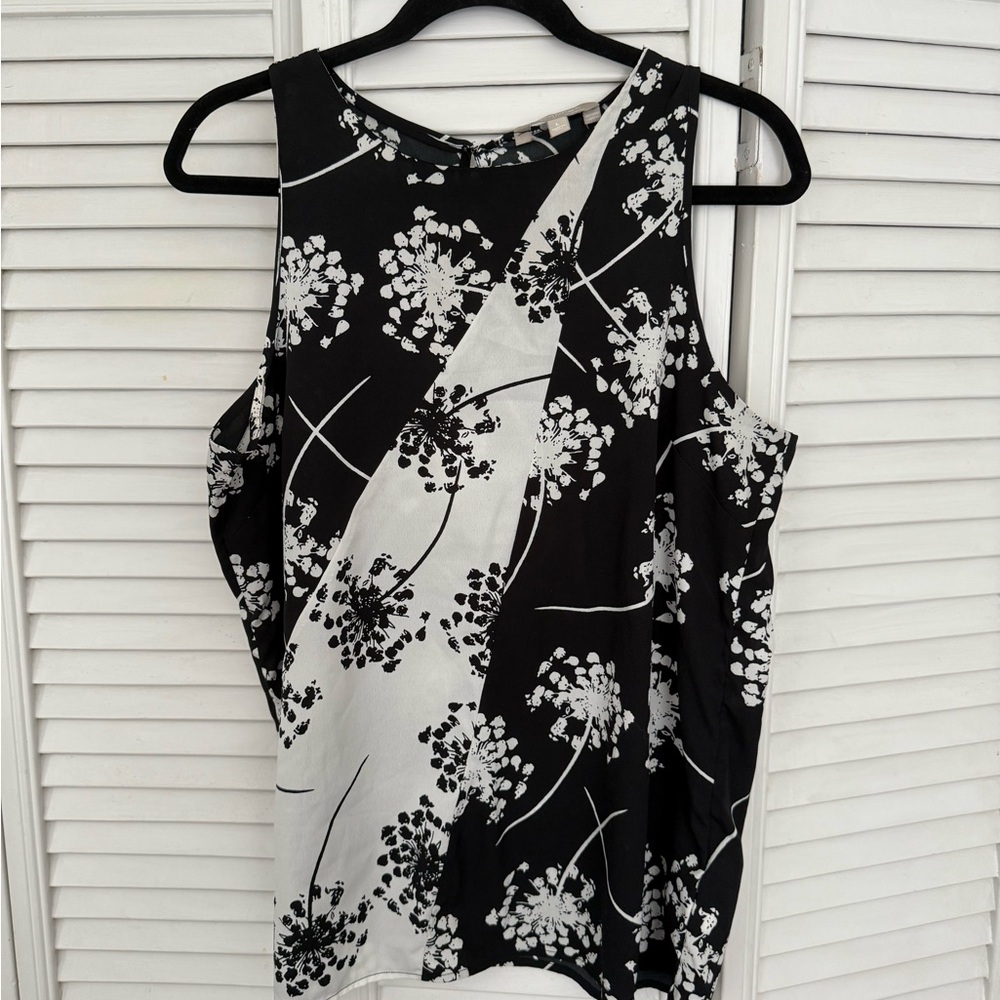 Banana Republic Black & White Floral Sleeveless Blouse (L)